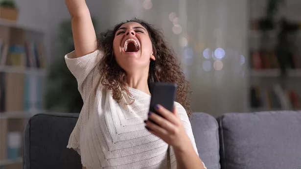 Скачайте APK из Uptodown